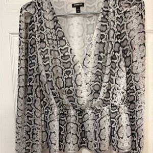 Express Women's Monochrome Snake Print Blouse